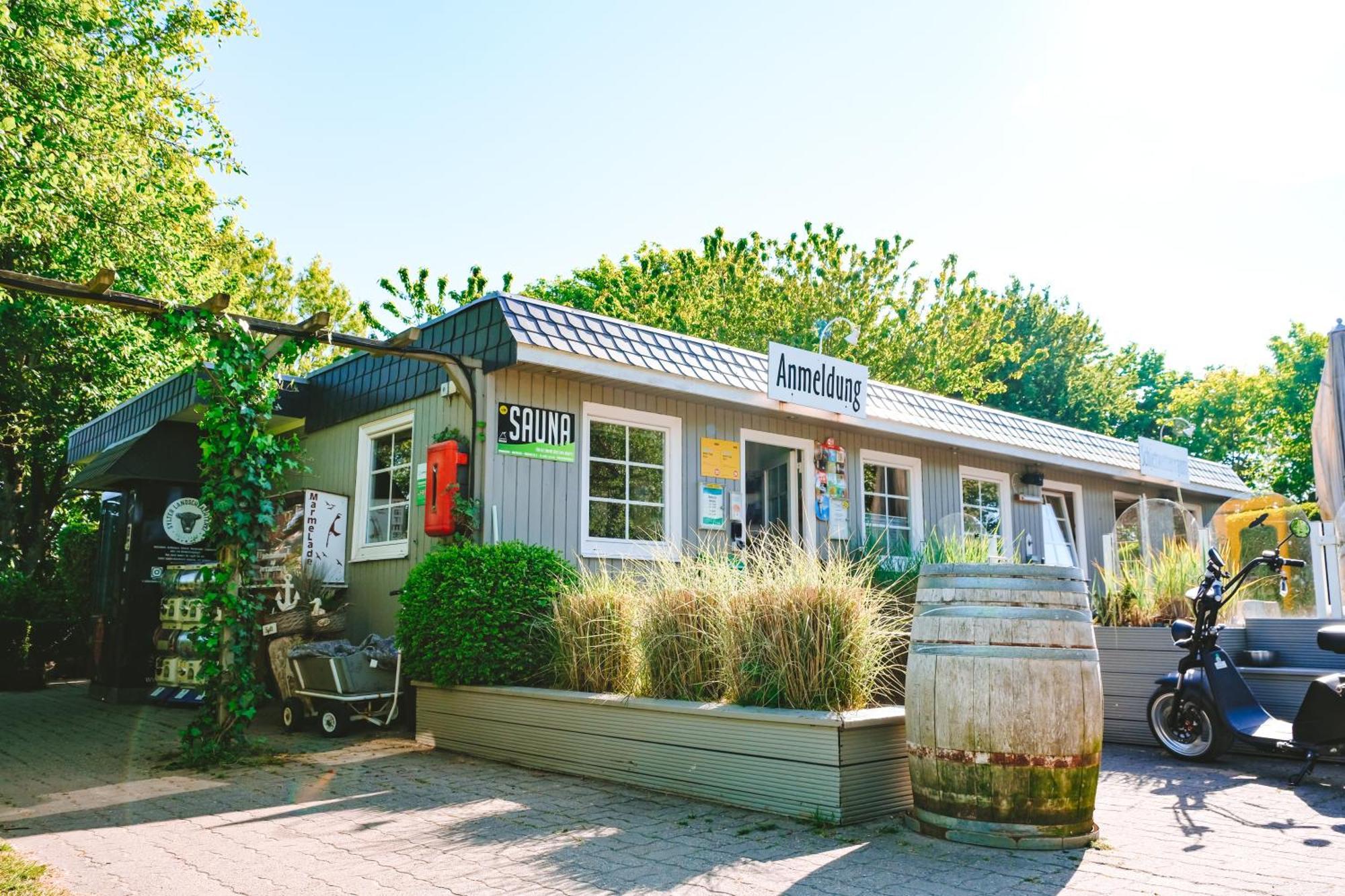 Domo Camp Sylt - Glamping Camp Hotel Exterior photo
